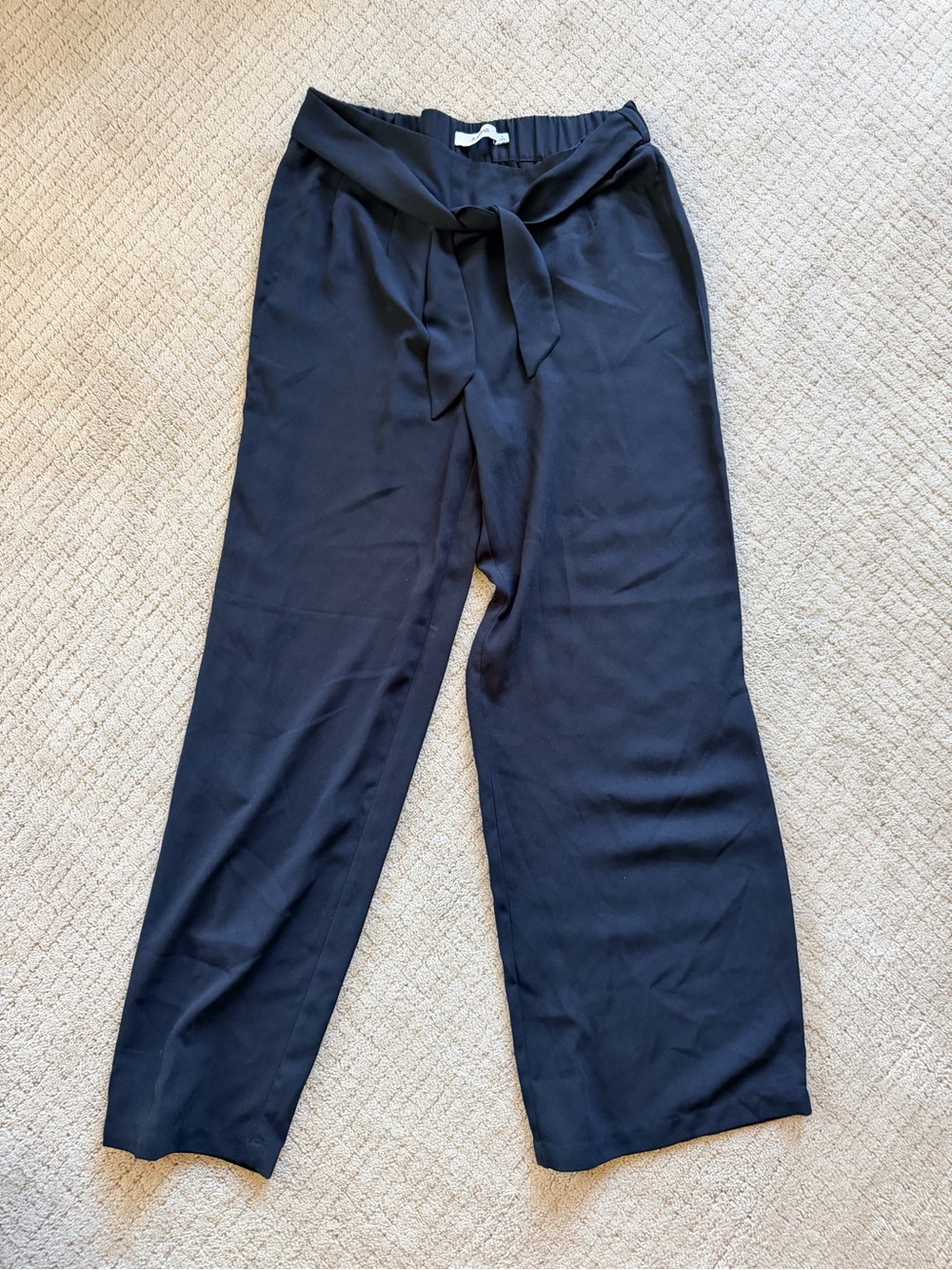 JustFab Black Tie-Waist Wide-Leg Dress Pants